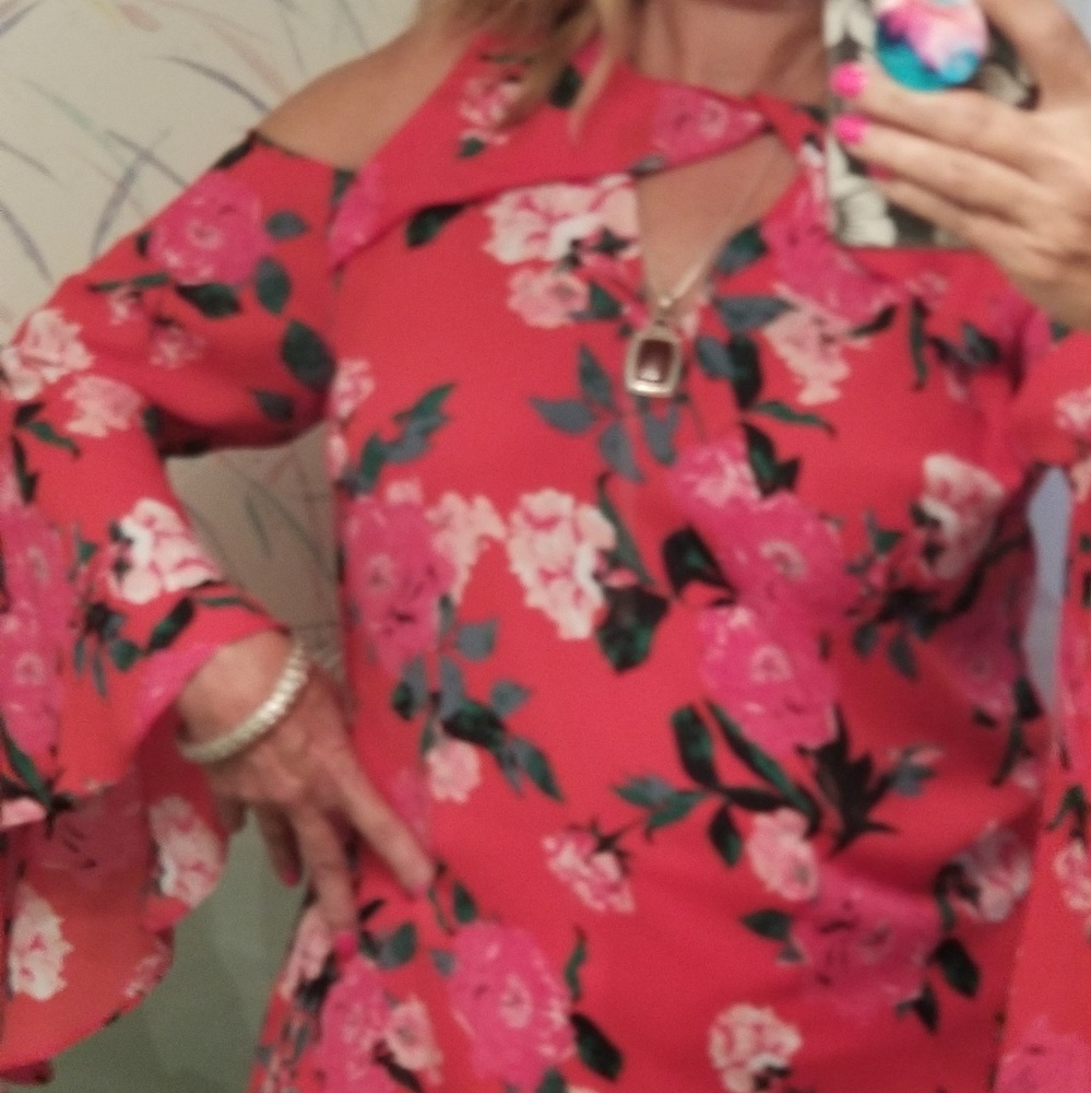 Super Trendy Bell Sleeve,   Cold Shoulders Top